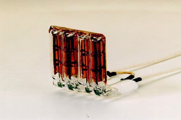 Noblelight Short-Wave Emitter for Small Surfaces
